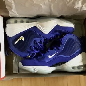 Men’s Blue Nike’s